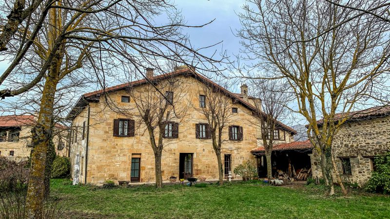 Comprar una finca rústica en Málaga: qué debes comprobar antes de invertir en la Axarquía